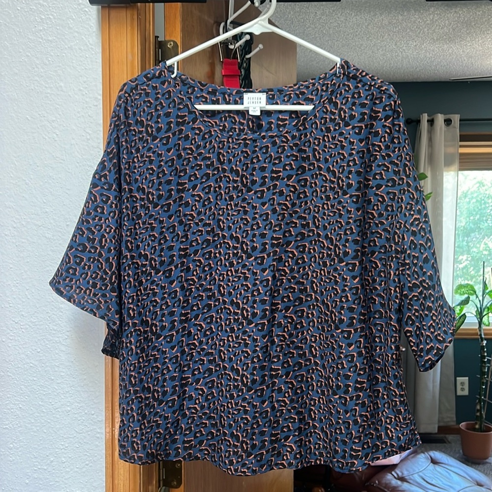 Cute, leopard print dressy top